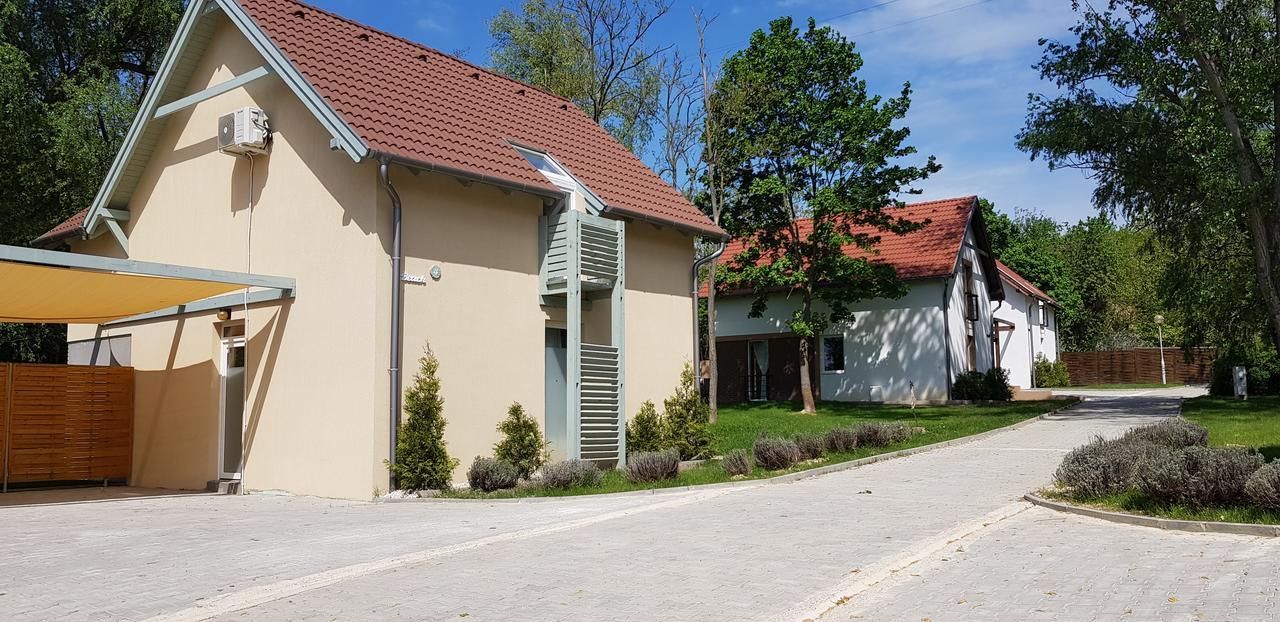 Kenese-Voelgye Villahotel Balatonkenese Esterno foto